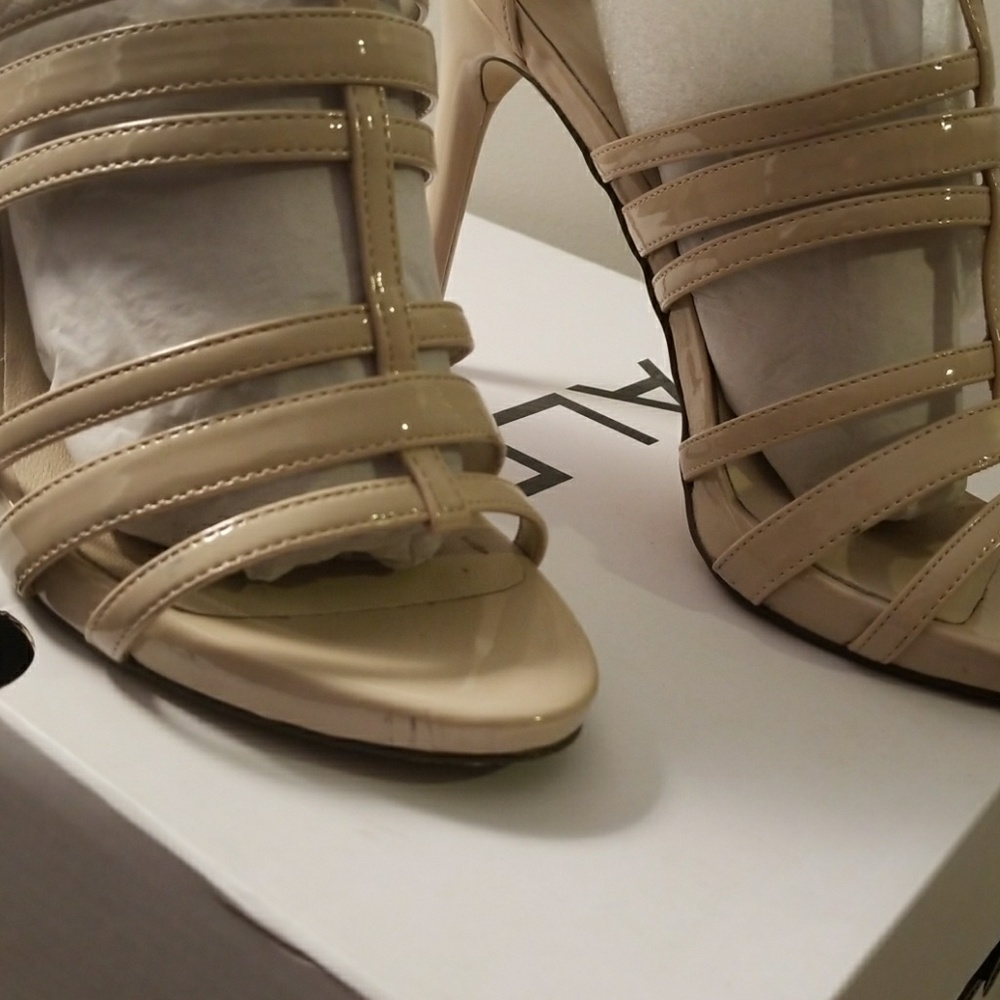 Shoes - Picture 2 of 4